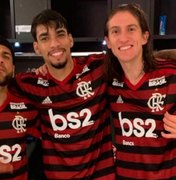 Dani Alves, Filipe Luís e Paquetá vestem camisa do Flamengo após título