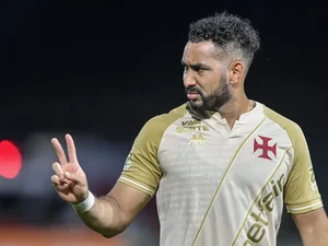 Com ‘recital de Payet’, Vasco luta por vaga na Libertadores