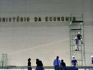 Ministério da Economia zera tarifas para importação de medicamentos