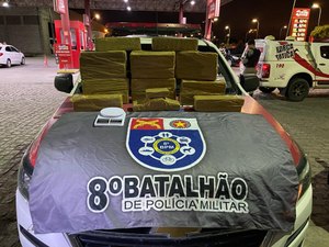 PM apreende 24kg de maconha em posto de gasolina no Santos Dummont