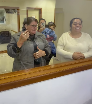 Avó desmaia de emoção ao conhecer o neto pela primeira vez
