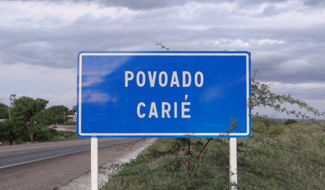 Barragem transborda e inunda residências em Canapi