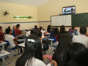 Alunos da rede estadual avaliam desempenho para o Enem