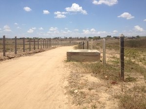Moradores rurais  temem acidentes com caixas d'água