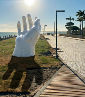 Prefeitura de Maceió anuncia escultura “A Mão de Deus” como novo cartão-postal da Orla do Porto
