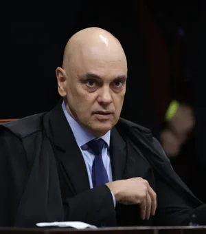 Moraes vota para condenar Bolsonaro e outros sete réus por plano de golpe