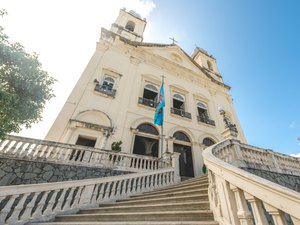Procissão de Corpus Christi interdita principais ruas do Centro de Maceió