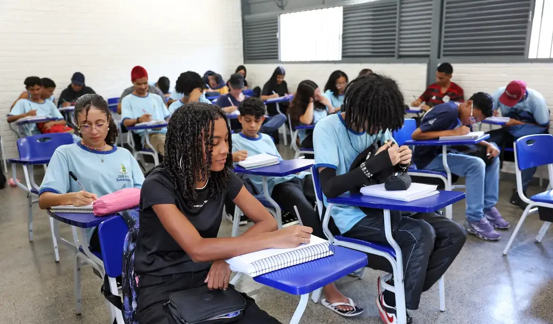 Décima parcela do Programa Pé-de-meia começa a ser paga nesta segunda (22)