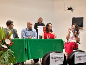 Em seminário internacional, Teca Nelma destaca importância do Plano Diretor e inclusão no espaço urbano