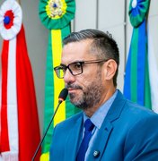 Leonardo Dias denuncia atraso em pagamentos de funcionários de UPAs