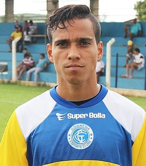 Wendell Lira bate Messi e leva prêmio de gol mais bonito