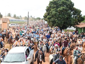 Cavalgada de Padre Cícero reúne milhares de cavaleiros e amazonas em Lagoa da Canoa