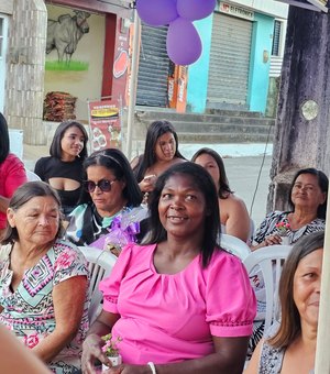 Mulheres participam da ação social Rosa Lilás no município de Campestre