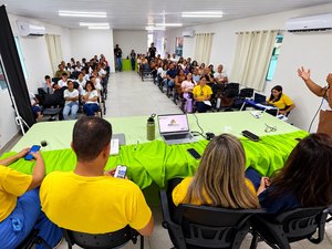 MPEduc visita escolas municipais de Japaratinga e promove escuta pública