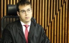 Promotor de Justiça Thiago Chacon