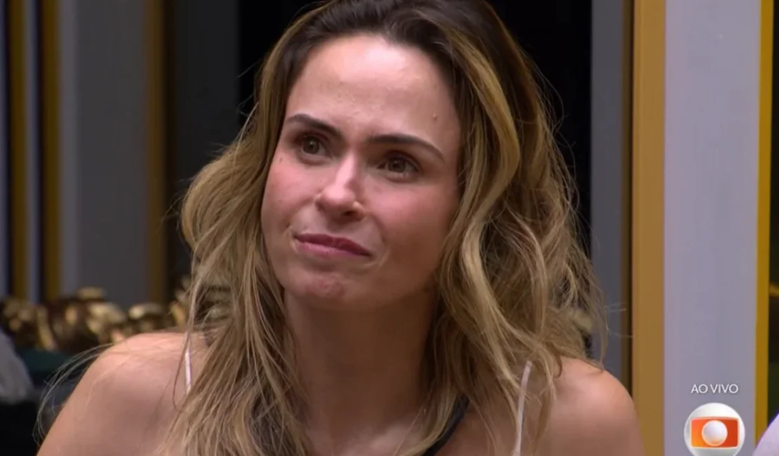 Ana Paula Renault faz denúncia contra casa noturna: “Insustentável”