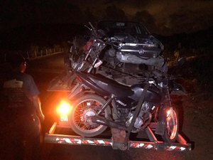 Motorista perde o controle direcional e colide com veículo, na AL-110