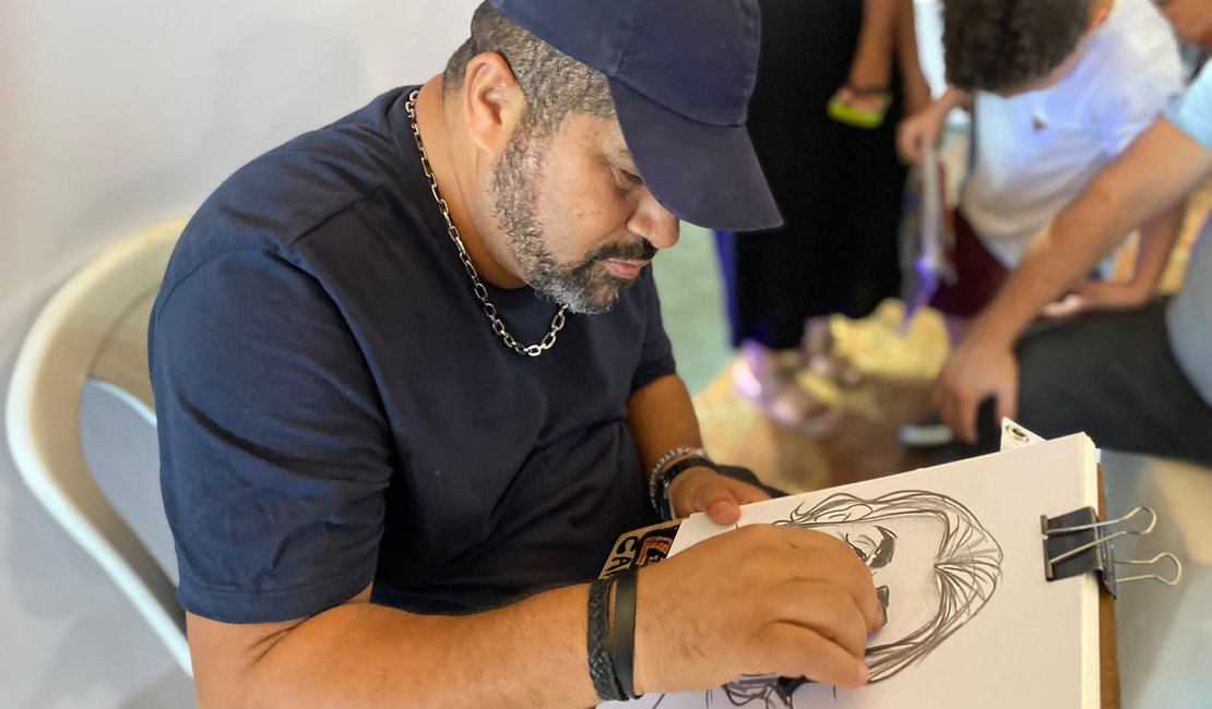 Caricaturas feitas em 2 minutos fazem sucesso na 10ª Bienal do Livro de Alagoas