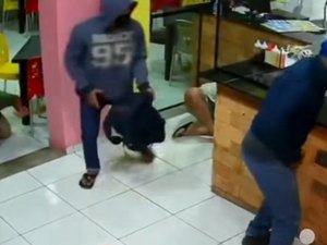 Polícia investiga arrastão que provocou pânico em hamburgueria na parte alta de Maceió