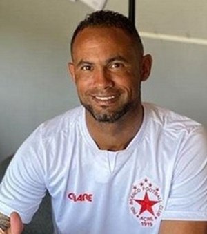 Defesa do ex-goleiro Bruno entra com pedido de liberdade condicional na Justiça do Rio