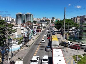 Trânsito na Gustavo Paiva terá faixa reversível em horários de pico