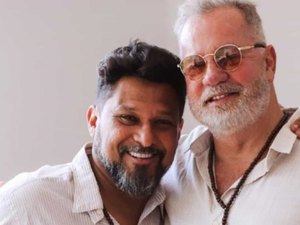 Luiz Fernando Guimarães se casa com namorado após 20 anos juntos