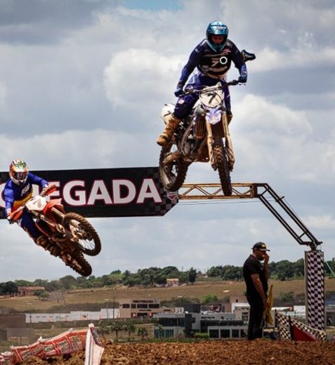 Com estrutura gigantesca, 13ª edição do Viva Motocross será neste fim de semana 