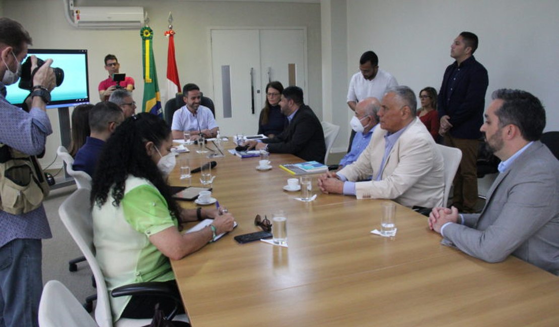 CBHSF entrega Modelo de Gestão do Canal Adutor do Sertão Alagoano ao governo do Estado