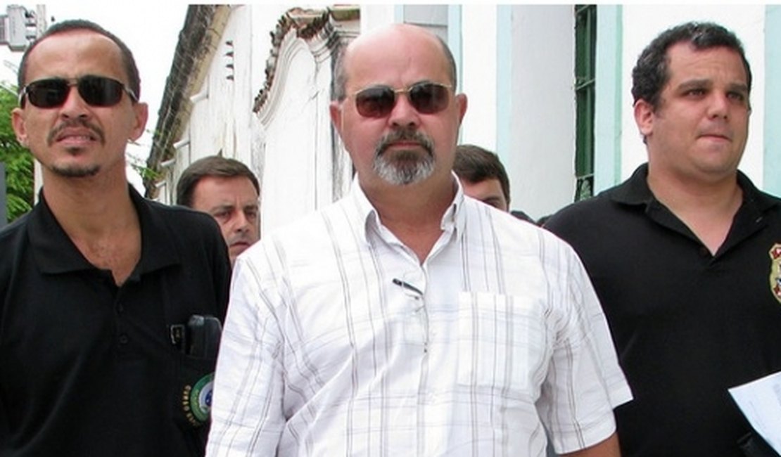 Rogério Farias, suspeito de improbidade administrativa, é reconduzido a Prefeitura da Barra de Santo Antônio