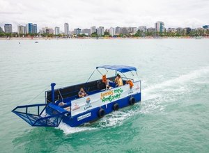 Ecoboat retira mais de mil toneladas de lixo da lagoa Mundaú e praias de Maceió