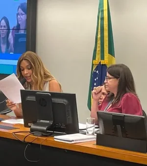 1ª sessão de Erika Hilton na Comissão da Mulher tem provocações e deboche