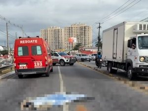 Passageira de moto por aplicativo morre após cair e ser atropelada na Avenida Menino Marcelo