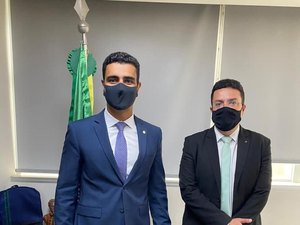 JHC se reúne com presidente do FNDE sobre volta às aulas em Maceió