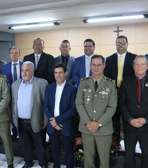 Ex-comandate do 3° BPM, coronel Mário César Nunes recebe título de cidadão honorário de Arapiraca