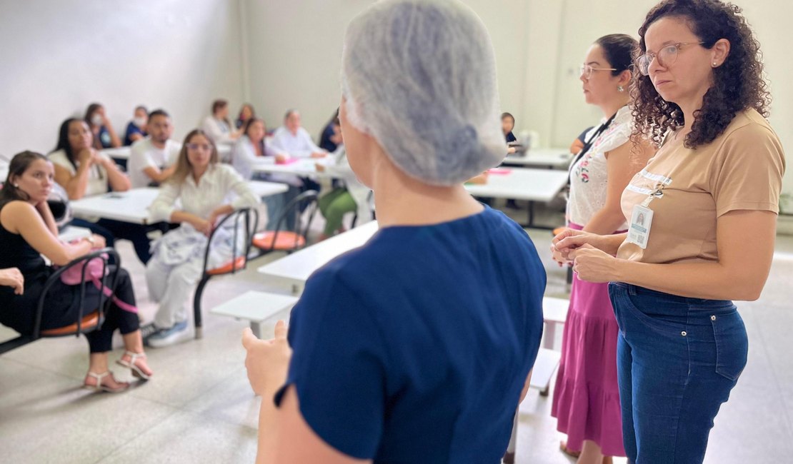 Hospital de Emergência do Agreste realiza aula inaugural com acadêmicos que vão iniciar estágio