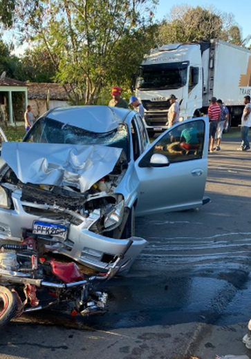 Colisão entre carro e moto é registrada na rodovia AL-110, em Taquarana