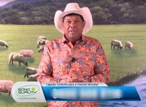 Com queda nos dízimos, pastor Valdemiro vende colchão em live da igreja