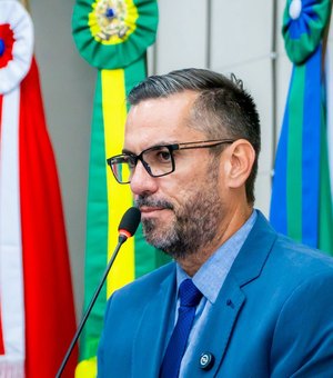 Leonardo Dias denuncia atraso em pagamentos de funcionários de UPAs