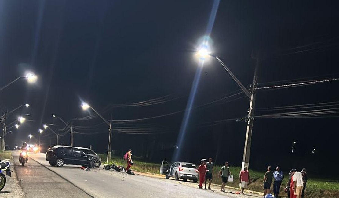 Acidente entre carro e moto deixa ferido e condutor preso em Rio Largo