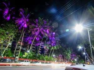 Maceió ganha iluminação especial em alusão ao Outubro Rosa