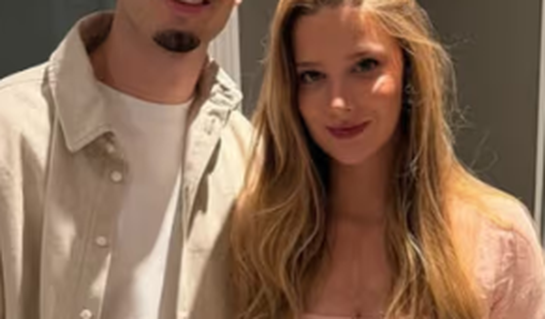 Isabella Rousso, esposa do jogador Gabriel Martinelli, se forma em medicina