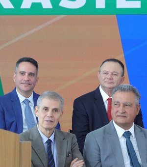 Durante cerimônia no Planalto, Paulo Dantas enfatiza avanços de Alagoas e apoia a CNH do Brasil