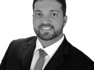 Corpo de advogado que morreu afogado após tentar salvar o filho é sepultado em Arapiraca
