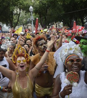 Marcado pelo turismo, carnaval deve movimentar R$ 8 bi na economia