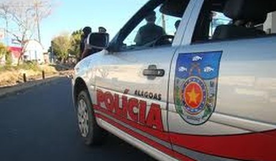 Homem invade casa em Arapiraca e furta R$ 5 mil em espécie  