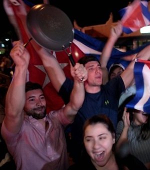Em Miami, exilados cubanos celebram a morte de Fidel Castro