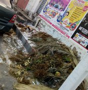 Acúmulo de metralha e lixo traz riscos para pedestres no Centro de Arapiraca