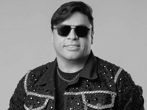 Cantor Neto Araújo, ex-Cavaleiros do Forró e vocalista da Collo de Menina, morre aos 42 anos