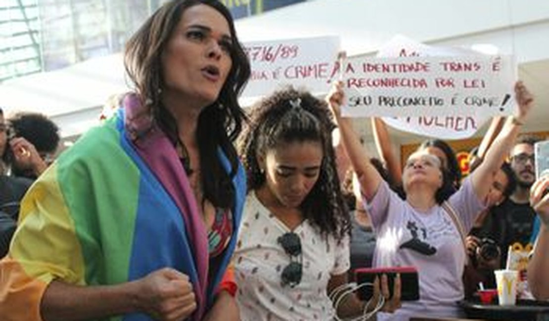 Juiz acata denuncia contra segurança que impediu mulher trans de usar banheiro público