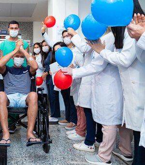 Paciente comemora um ano do transplante renal realizado no Hospital do Coração Alagoano